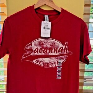 Savannah Georgia Red -T-Shirt- Small- Gildan